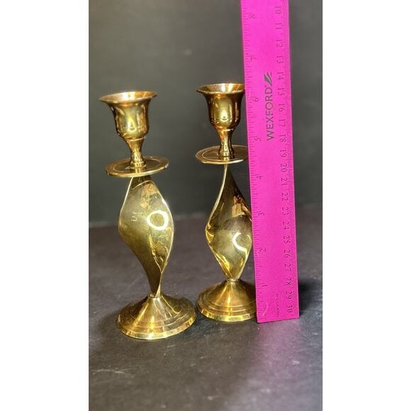 2 Vintage Brass 1970's Ribbon Twist Candlestick Holders- 6.5” Never Used - Picture 5 of 6